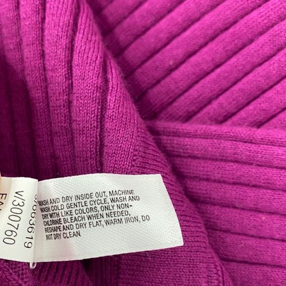 GAP Women's Purple Cardigan Sweater - Picture 6 of 6